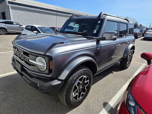 Used 2024 Ford Bronco Outer Banks image 14