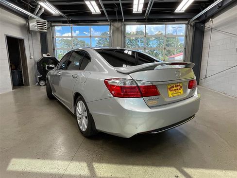 Used 2015 Honda Accord EX-L image 3