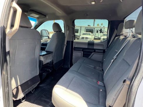 Used 2017 Ford F550 2WD Crew Cab Super Duty image 8
