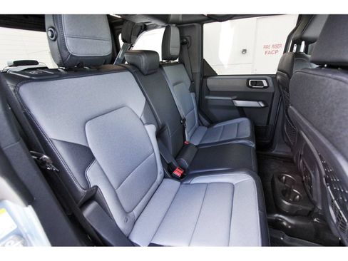 Used 2023 Ford Bronco Everglades AWD/4WD image 14