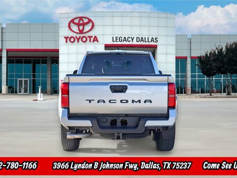 Used 2024 Toyota Tacoma TRD Sport image 8