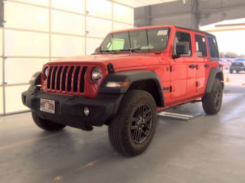 Used 2024 Jeep Wrangler Unlimited Sport AWD/4WD image 3