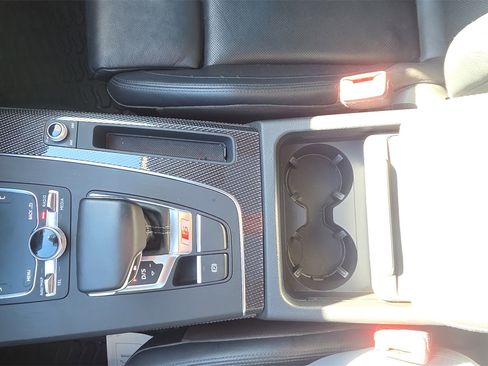 Used 2019 Audi SQ5 Prestige w/ Prestige Package image 39