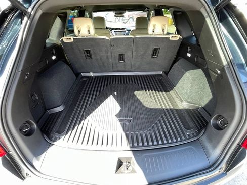 Used 2019 Cadillac XT5 FWD image 10