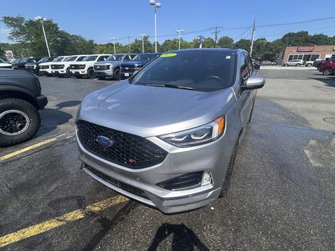 Used 2022 Ford Edge ST w/ Equipment Group 401A image 3