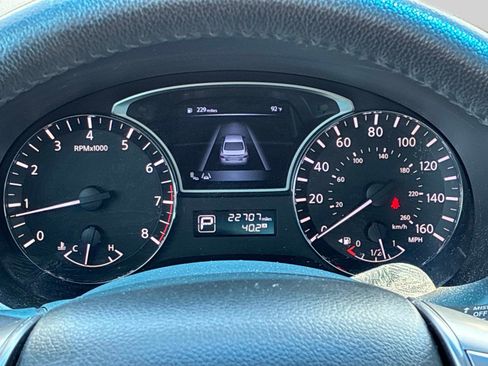 Used 2014 Nissan Altima 2.5 SV w/ Convenience Package FWD image 26