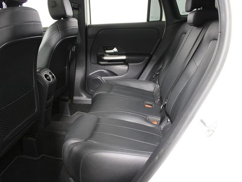 Used 2021 Mercedes-Benz GLA 250 4MATIC w/ Premium Package image 26