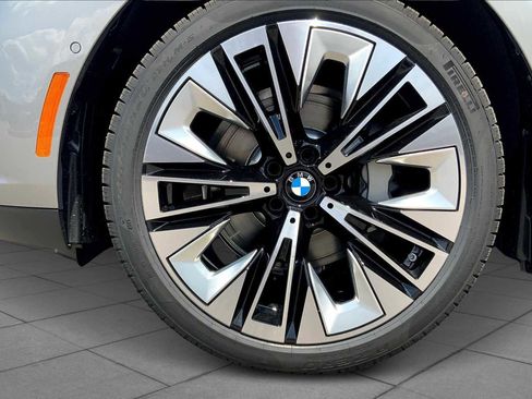 Used 2026 BMW 530i w/ Executive Package image 11