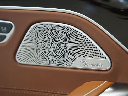 Used 2020 Mercedes-Benz S 560 Cabriolet image 33