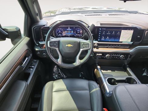 Used 2024 Chevrolet Silverado 2500 LT w/ Convenience Package AWD/4WD image 11