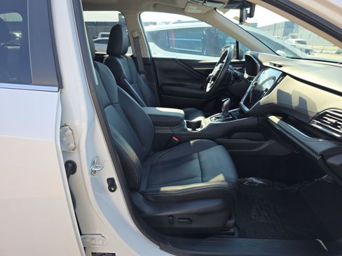 Used 2025 Subaru Outback Limited AWD/4WD image 13