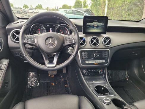 Used 2018 Mercedes-Benz GLA 250 image 19