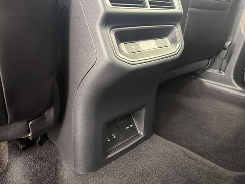 Certified 2024 Volkswagen Atlas Cross Sport SEL R-Line image 34