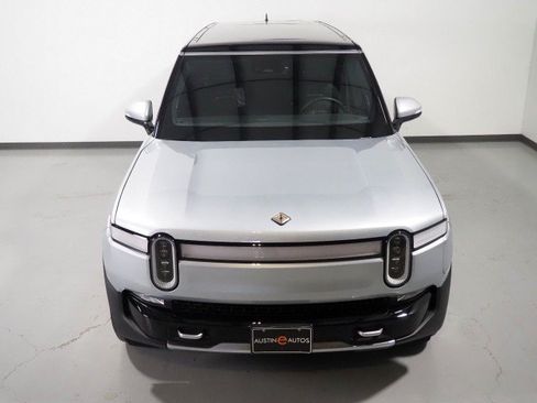 Used 2024 Rivian R1S AWD Adventure image 12