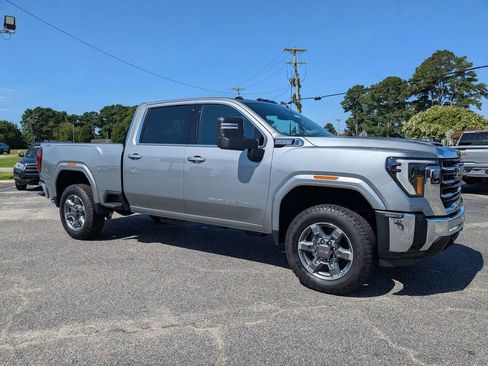 New 2025 GMC Sierra 2500 SLE w/ SLE Value Package; image 3