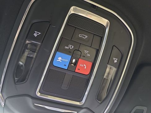 Used 2023 Jeep Grand Cherokee Limited w/ Trailer Tow Prep Group (B) image 39