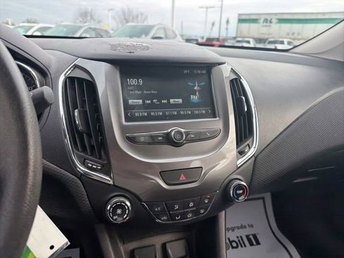 Used 2016 Chevrolet Cruze LT image 26