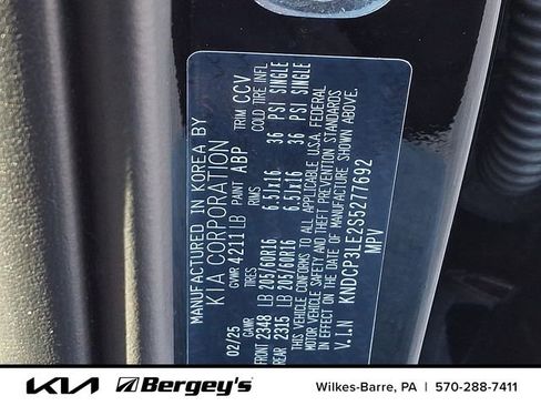 Certified 2025 Kia Niro LX image 29