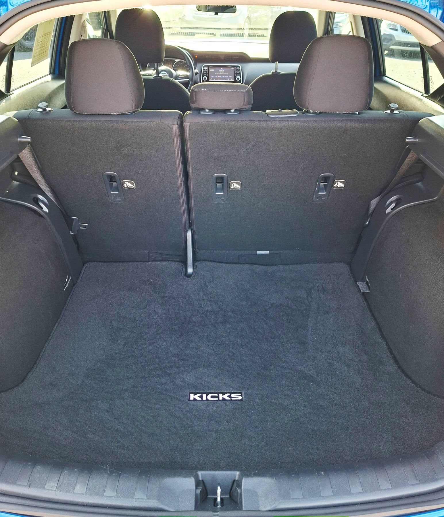 Used 2021 Nissan Kicks S FWD image 12