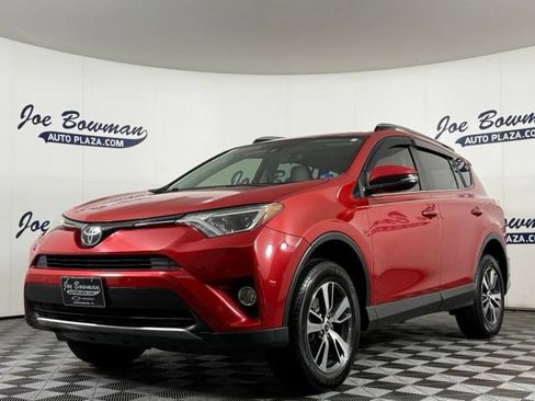 Used 2017 Toyota RAV4 XLE FWD image 3