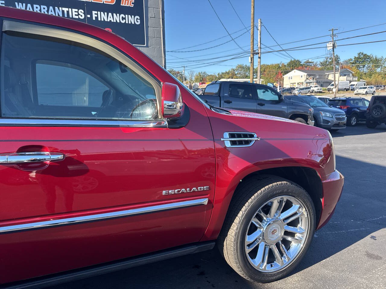 Used 2013 Cadillac Escalade Platinum AWD/4WD image 11