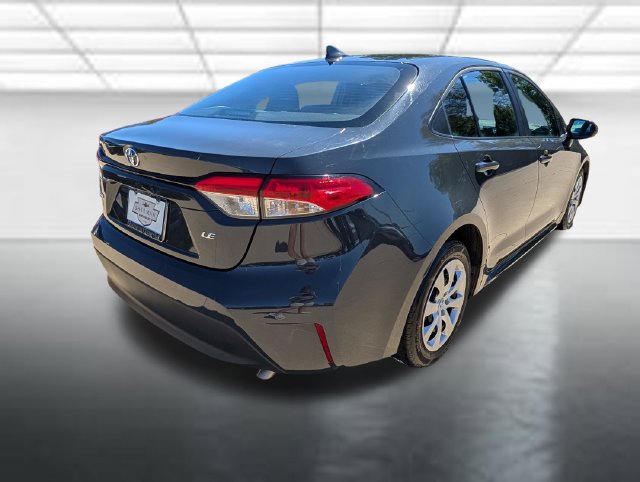 Used 2025 Toyota Corolla LE FWD image 40