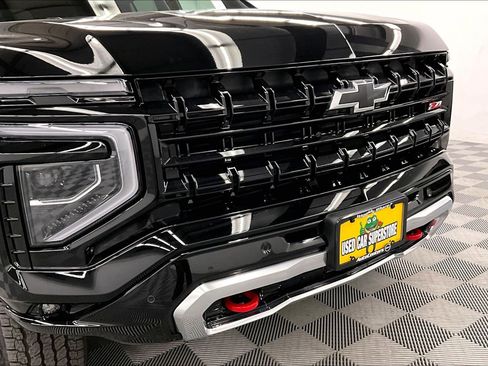 Used 2026 Chevrolet Tahoe Z71 w/ Comfort Package AWD/4WD image 36