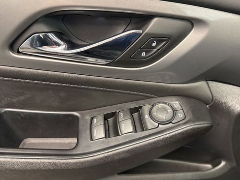 Certified 2023 Chevrolet Traverse LT w/ LPO, Floor Liner Package image 19