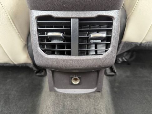 Used 2016 Ford Fusion Titanium image 17