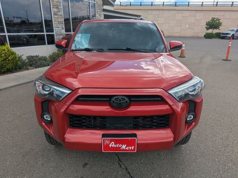 Used 2022 Toyota 4Runner SR5 AWD/4WD image 7