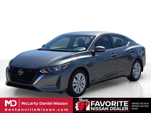 Used 2025 Nissan Sentra S image 2