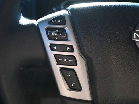 Used 2024 Nissan Titan SV AWD/4WD image 33