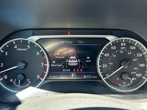 Used 2024 Nissan Sentra SV FWD image 18