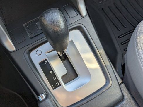 Used 2018 Subaru Forester 2.5i w/ Alloy Wheel Package image 12