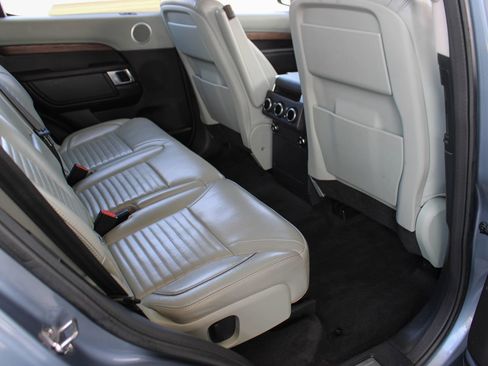 Used 2019 Land Rover Discovery HSE Luxury AWD/4WD image 23