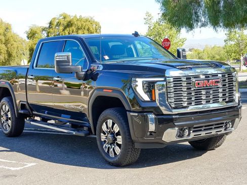 New 2026 GMC Sierra 2500 Denali w/ Denali Reserve Package AWD/4WD image 6
