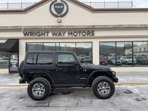 Used 2015 Jeep Wrangler Rubicon w/ Dual Top Group image 2