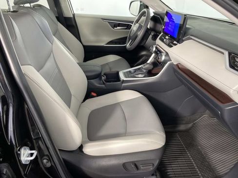 Used 2025 Toyota RAV4 Limited w/ Advanced Technology Package AWD/4WD image 11