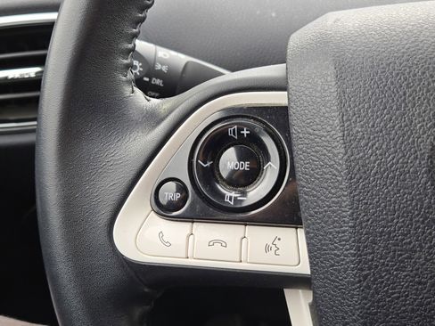 Used 2017 Toyota Prius Prime Premium image 26