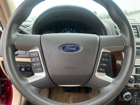 Used 2011 Ford Fusion SEL image 19