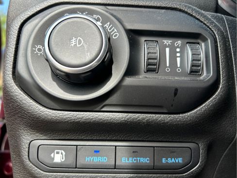 Certified 2021 Jeep Wrangler Unlimited Sahara w/ Safety Group AWD/4WD image 25