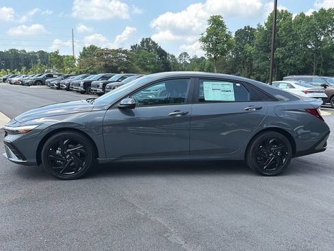 New 2026 Hyundai Elantra Sport FWD image 2