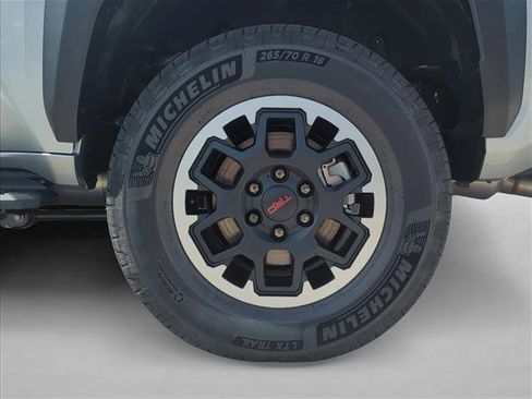 New 2025 Toyota 4Runner 4WD image 9