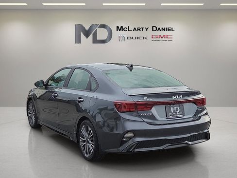 Used 2023 Kia Forte GT-Line w/ GT-Line Premium Package FWD image 4