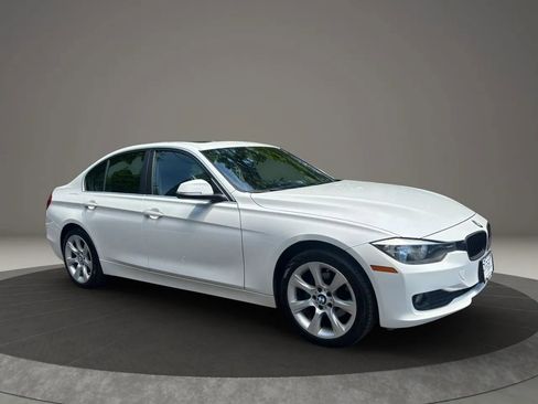 Used 2015 BMW 320i xDrive Sedan AWD/4WD image 3
