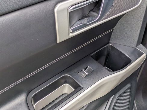 Used 2022 Ford Explorer XLT w/ Equipment Group 202A image 26