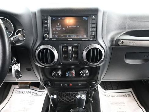 Used 2017 Jeep Wrangler Unlimited Sport AWD/4WD image 16