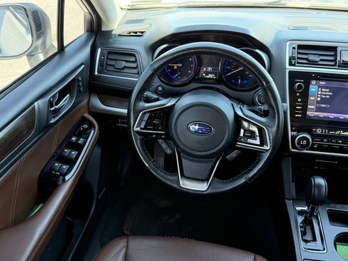 Used 2019 Subaru Outback 2.5i Touring w/ Popular Package #3A AWD/4WD image 14