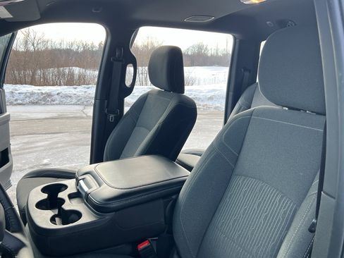 Used 2024 RAM 2500 Big Horn w/ Night Edition image 20