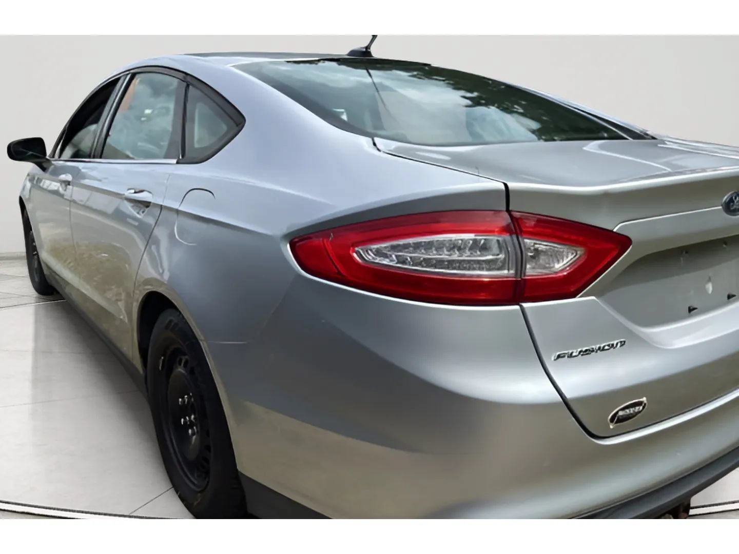 Used 2013 Ford Fusion S FWD image 5